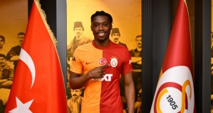 Galatasaray'ın yeni sol beki Derrick Köhn!