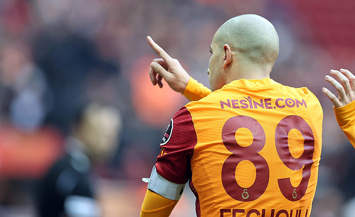 Feghouli'den Kerem Aktürkoğlu'na büyük övgü