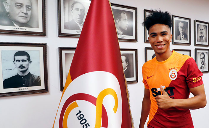 Galatasaray'da ilk ayrılık! Bugün sözleşmesi feshediliyor!
