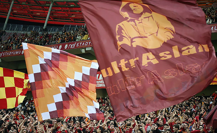 ultrAslan'dan istifa çağrısı