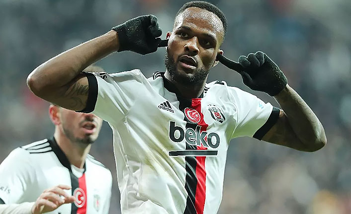 "Galatasaray, Cyle Larin ile protokol imzaladı"