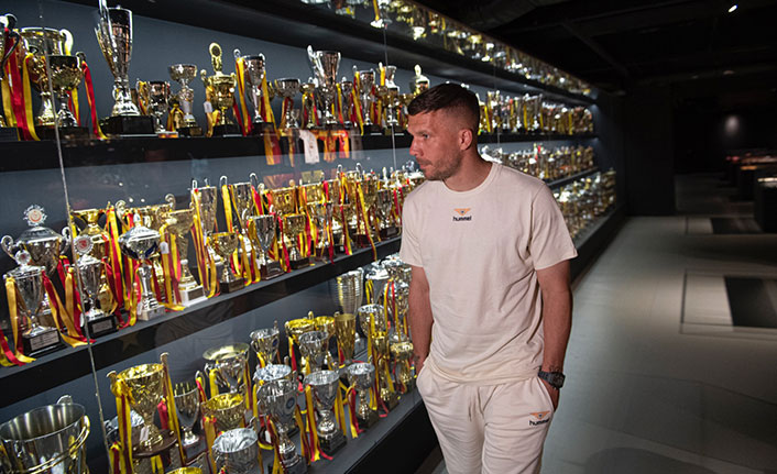 Lukas Podolski: "Geri döndüğüm için mutluyum"