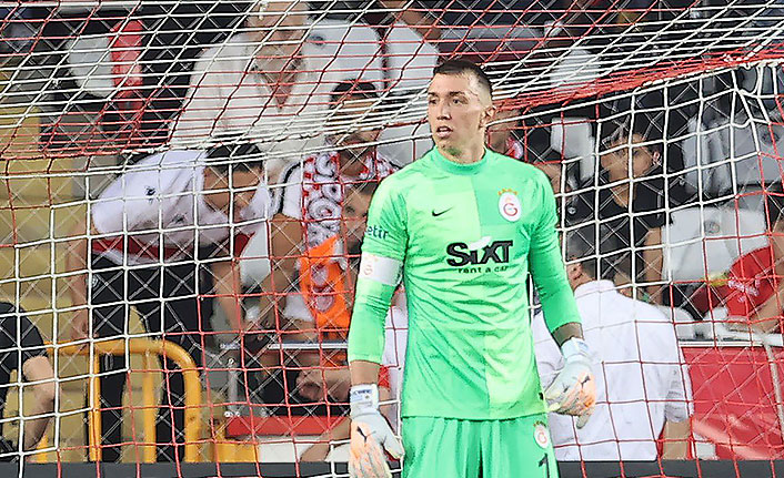 Muslera: "Bizimle devam edip etmeyeceklerini bilmiyoruz ama onlara teşekkür ederim"