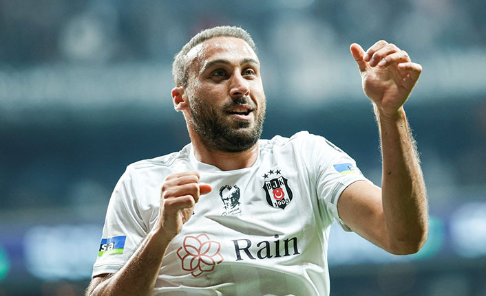 Cenk Tosun: "Bize gel tekrar Avrupa’ya dönersin, yeniden doğuş için tek yol Beşiktaş"