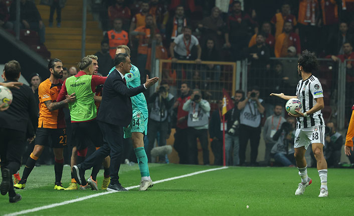 Tayfur Bingöl: "Galatasaraylı top toplayıcı çocuk, 'Ayağımdan topu al' dedi"