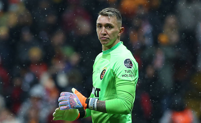 Muslera'dan kötü haber geldi! Resmi açıklama...