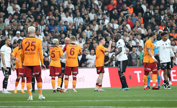 "Beşiktaş - Galatasaray derbisi sonrası Dursun Özbek takımdan kovdu"