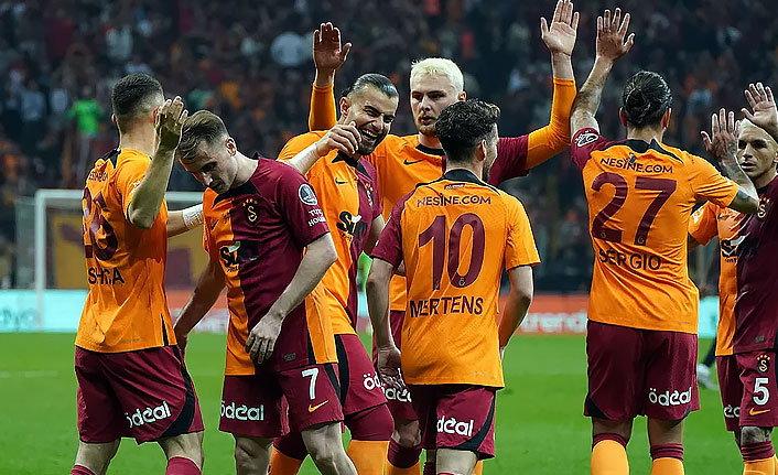 "Bu takımın en önemli parçasısın, Galatasaray'dan gitme"