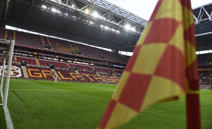 "İkiniz de Galatasaray maçını izlemeye gitmeyin"