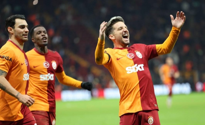 Mertens, Galatasaray'a hayat verdi, 3 puan geldi!