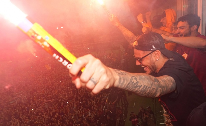 Mauro Icardi, Ali Koç forması giydi! Ortalık yıkıldı!