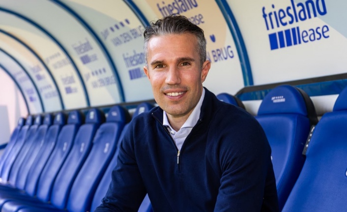 Genç yıldız adayından Galatasaray ve Fenerbahçe açıklaması! Robin van Persie net konuştu!