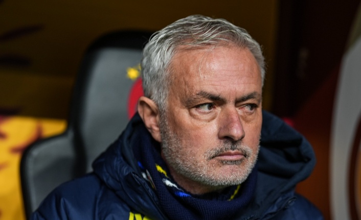 Jose Mourinho haddini aştı, Galatasaray'a karşı ırkçılık yaptı! "Maymun gibi zıplıyorlardı"