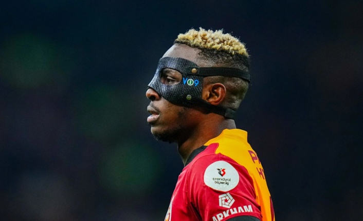 Fenerbahçe'yi yıktı, Victor Osimhen mesaj atıp tebrik etti!