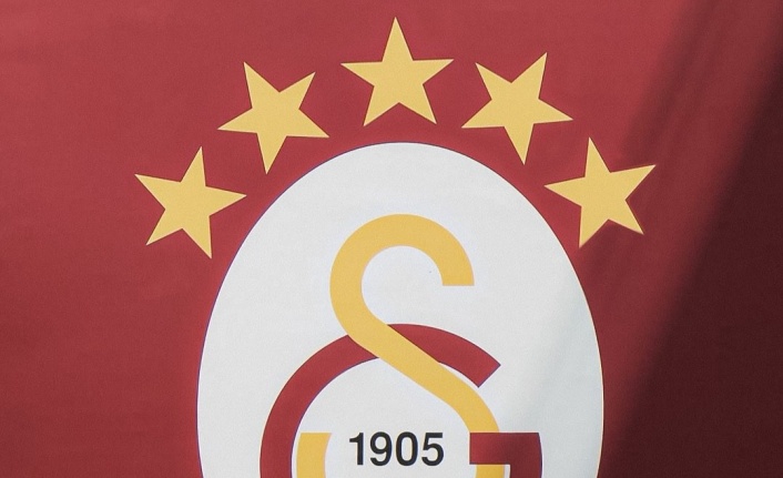 "Galatasaray, yıldız isme 3+1 yıllık teklif yaptı, hemen Galatasaray'la ilgili bilgi aldı"