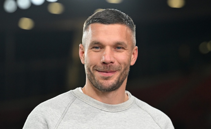 Lukas Podolski, Galatasaray'ın yeni transferini duyurdu!
