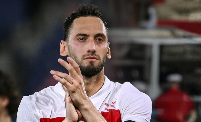 Hakan Çalhanoğlu: "Başkanım bonservisimi alırsanız, sizde oynamak isterim"