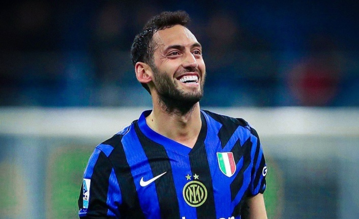 Hakan Çalhanoğlu, ilk açıklamasını İtalya'da yaptı! "Hep burada devam etmek istediğimi söyledim"
