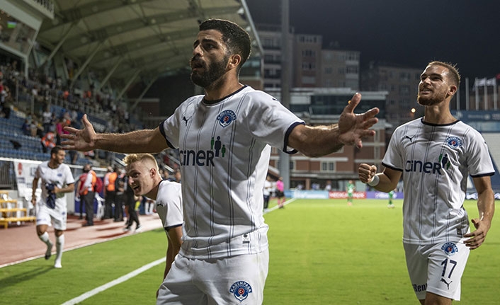 Beşiktaş'ı yıkan Umut Bozok'un Galatasaray tweeti ve sözü sosyal medyayı salladı!