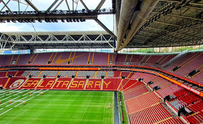 Galatasaray'da güzel haber! Resmen devreye girdi!