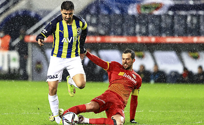Fenerbahçe maçında kırmızı kart gördü, Galatasaray'a karşı yok!
