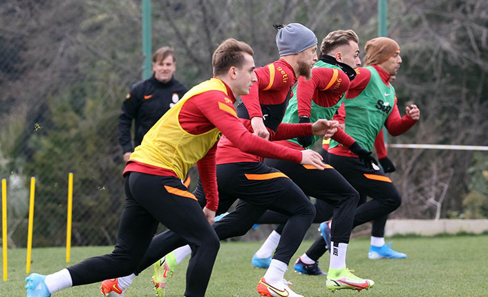 Galatasaray'ın kamp kadrosu açıklandı! Kadroda yoklar!