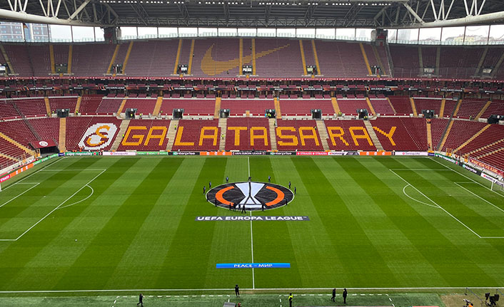 Galatasaray-Barcelona maçı öncesi Nef Stadyumu'nda şok eden olay