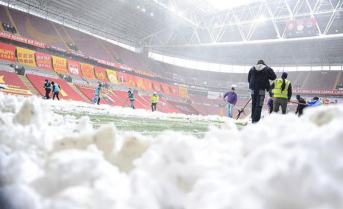 İstanbul'da kar alarmı! Galatasaray-Beşiktaş derbisi ertelenecek mi?