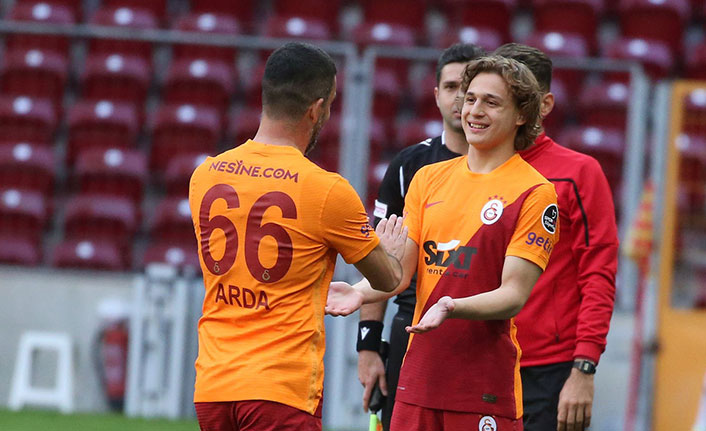 Ayhan Akman: "Evin her odasına top atıyordum, Galatasaray'da..."