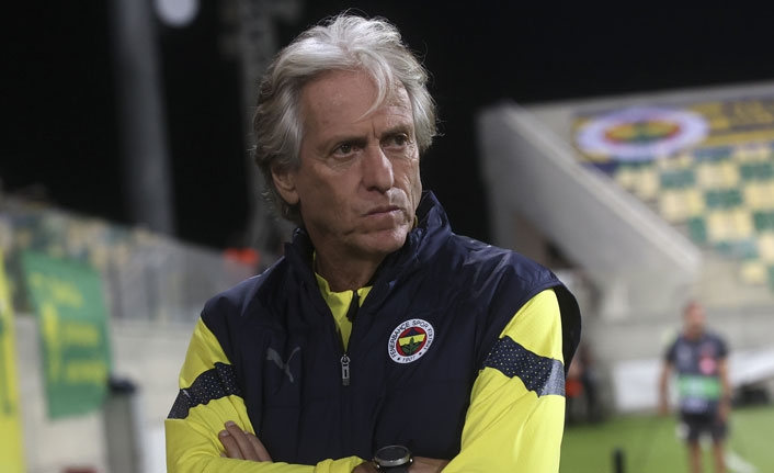 Galatasaray taraftarı stattan ayrılırken Jorge Jesus ile karşılaştı, mesaj verdi