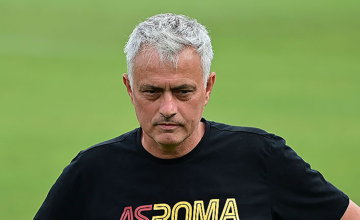 Jose Mourinho: "Benim değer verdiğim futbolculardan biriydi, 'Gidiyorum' dedi, Galatasaray'ı istedi"