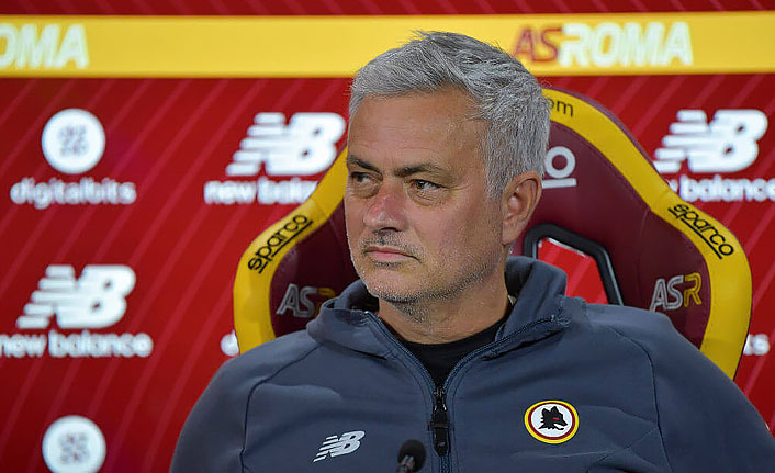 Jose Mourinho: "Kesinlikle hiçbir şey yapmamalı, bu kulübün sorunu, bunu kulüple çözmeli, benimle değil"