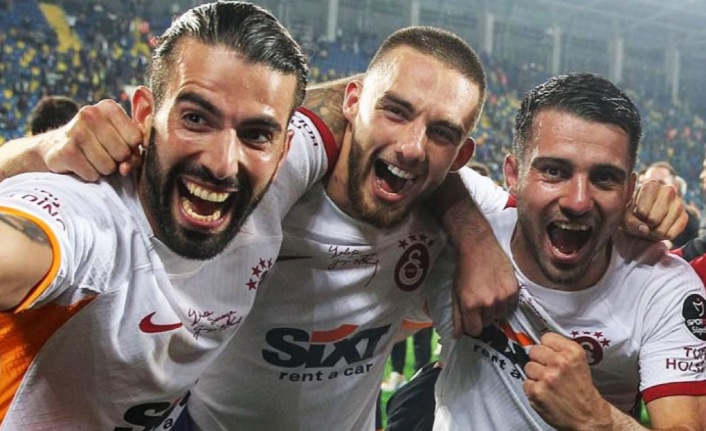 Galatasaray'a talih kuşu! İki oyuncu için 9 milyon Euro teklif ettiler!