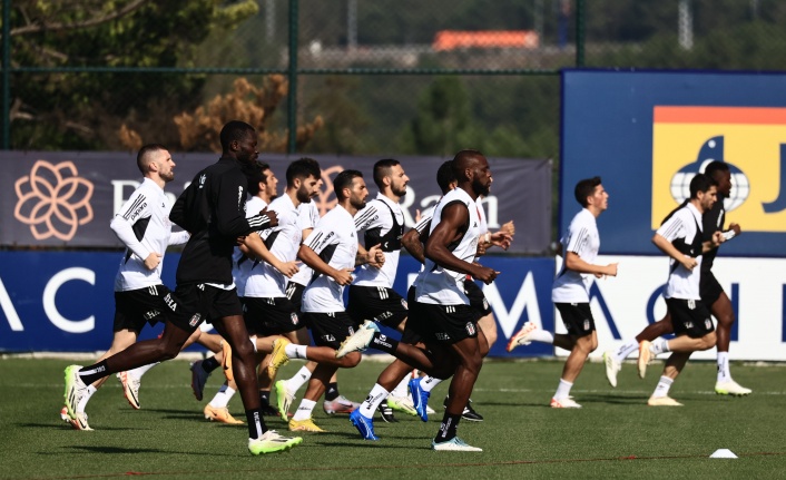 Beşiktaş resmen açıkladı! Galatasaray derbisinde yok!