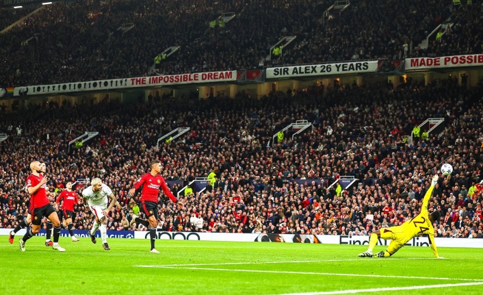 Galatasaray'dan Old Trafford'da tarihi zafer