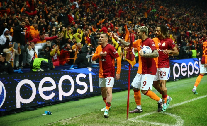 Galatasaray'dan Manchester United karşısında müthiş geri dönüş