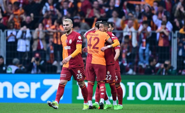 Galatasaray, Sivasspor'a gol olup yağdı!