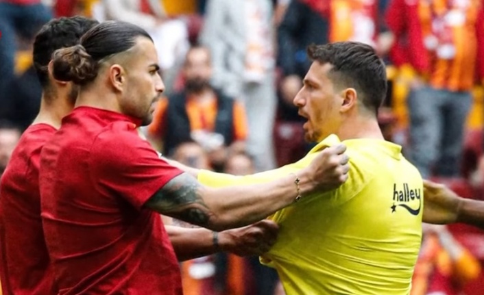 Mert Hakan Yandaş, sahayı karıştırdı! Galatasaraylı futbolcular zor tutuldu!
