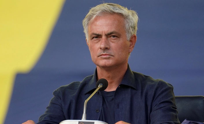 "Galatasaray, Jose Mourinho ile kavga eden yıldız oyuncuyla görüşüyor"