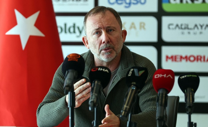 Sergen Yalçın: "Çok farklı meziyetleri var, rakipleri her zaman çalkalar"