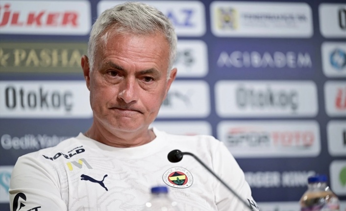 Galatasaray'dan Jose Mourinho için ilk açıklama geldi!