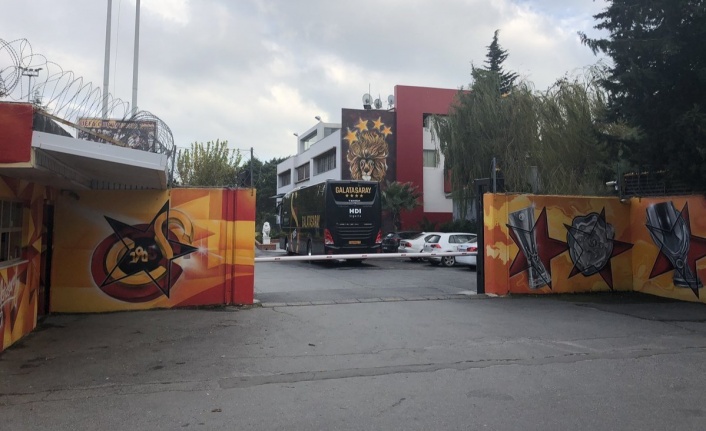 Galatasaray - Beşiktaş derbisi öncesi sürpriz ziyaret! Florya'ya geldi!