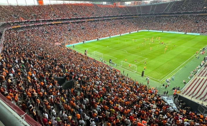 Galatasaray - Beşiktaş derbisini izlemeye geldiler, Galatasaraylı isme hayran kaldılar!