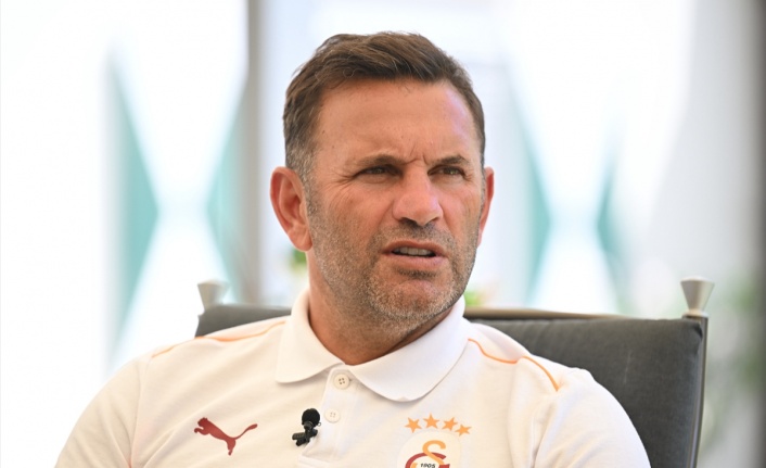 Okan Buruk: "Galatasaray'a hizmet etmek için büyük bir çaba sarf ediyor, iyi çalışıyor, önü çok açık"