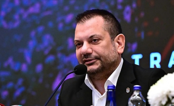 "Trabzonspor 4 milyon Euro'dan aşağı inmiyor, Galatasaray 3 milyon Euro ve bir oyuncu teklif ediyor"