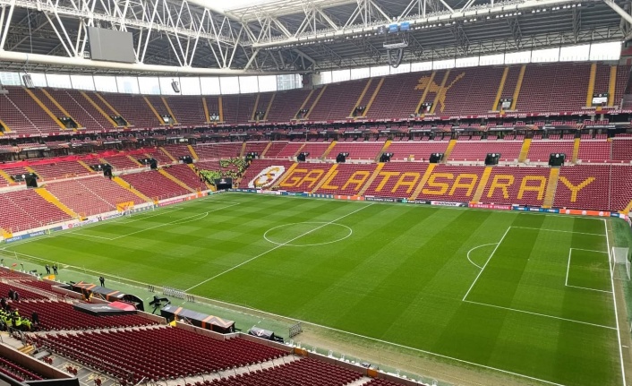 Galatasaray  - Dinamo Kiev maçında sürpriz golcü! Stada geldi!