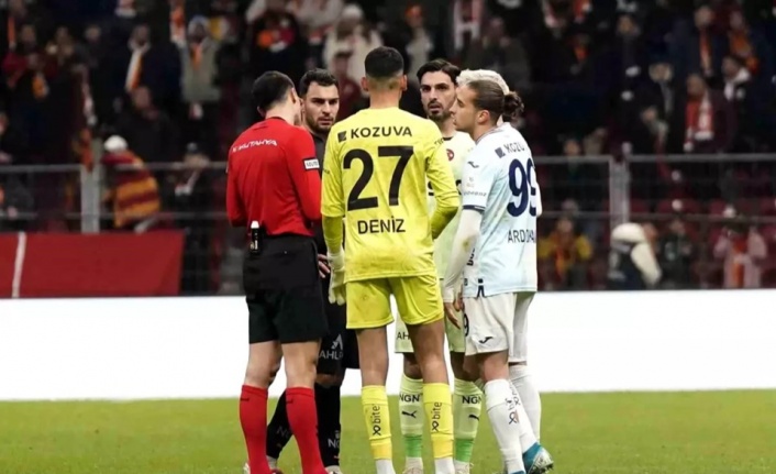 Galatasaray - Adana Demirspor maçı VAR hakeminin penaltı pozisyonu için ne dediğini duyurdu!