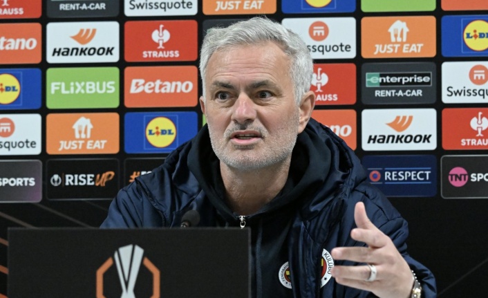 Jose Mourinho: "Galatasaray oyuncularının yaptığı saçmaydı, İngiltere'de bunu hayal edemezsin"