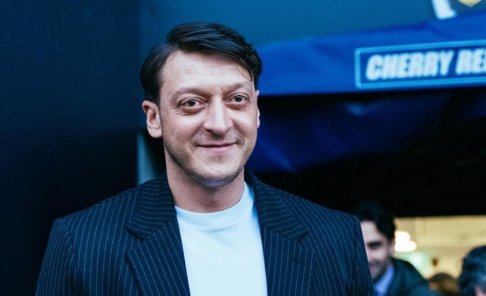 Mesut Özil: "Galatasaray'la ilgili telefonda konuştuk, 'Gelirsen çok mutlu oluruz' dedim"