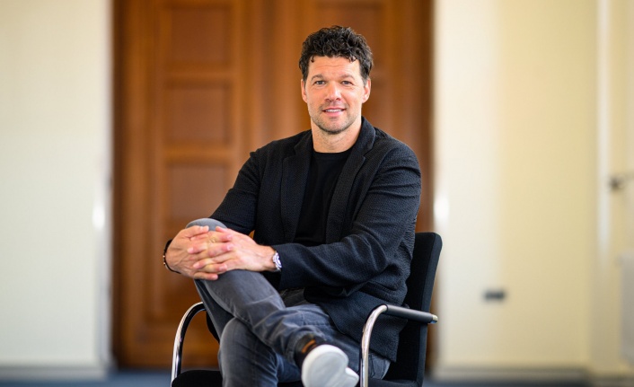 Michael Ballack: "Galatasaray'a gitmesi olumsuz bir adım, keşke daha büyük bir meydan okumayı tercih etseydi"
